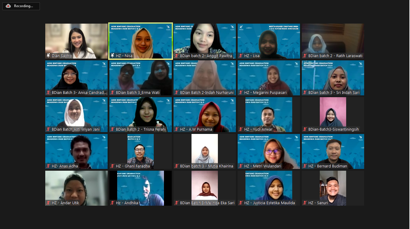 Dian Sastrowardoyo bantu 17 perempuan lulus perguruan tinggi