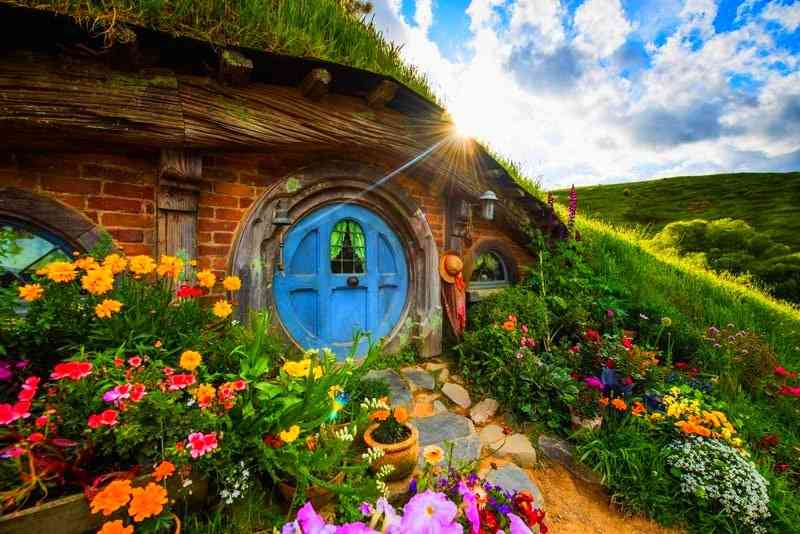 Penampakan 10 Hobbit House di berbagai penjuru dunia