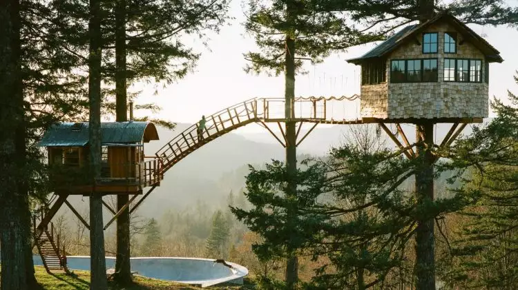 10 Rumah pohon dengan panorama indah ini harga sewanya fantastis