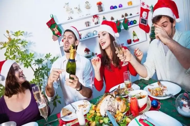 3 Cara seru untuk kamu yang merayakan Natal di perantauan