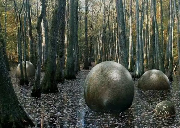 3 Batu misterius berbentuk bola ini bikin takjub sekaligus merinding