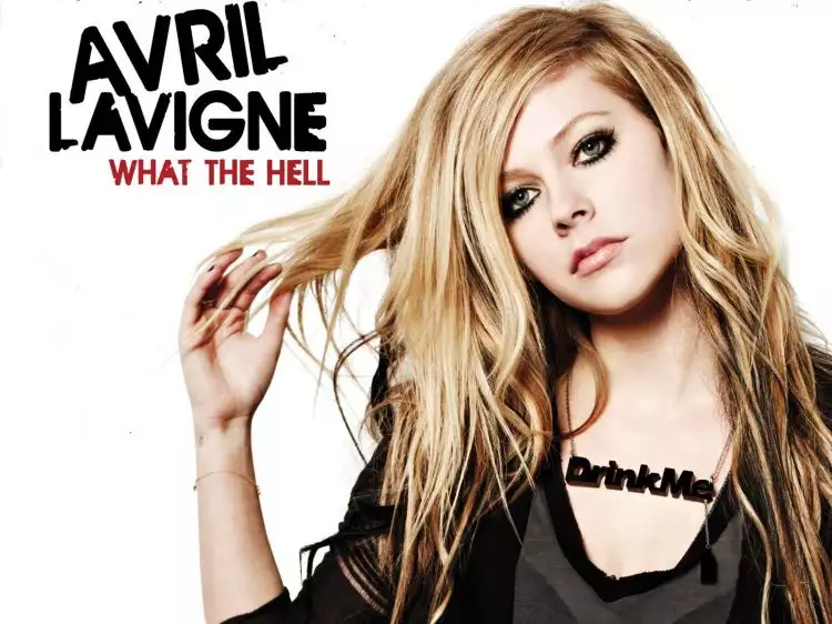 Ini alasan kenapa perilisan album baru Avril Lavigne diundur