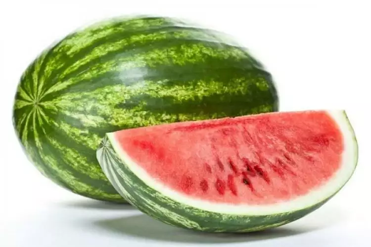 5 Khasiat tak terduga makan semangka, anti agingnya mantap