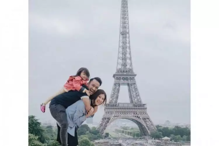 10 Potret Lucu Liburan Keluarga Ruben Onsu ke Paris Bikin baper