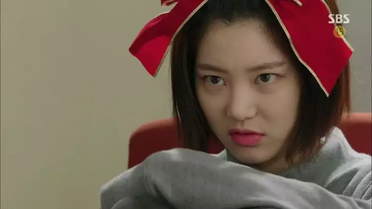 7 Tipe penonton drama Korea paling ngeselin kalau pas nonton bareng