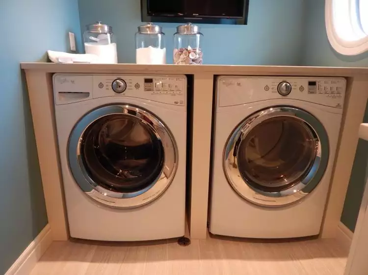 Ini cara praktis bersihkan mesin cuci dari bakteri dan jamur