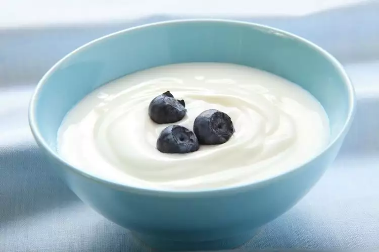 3 Zat dalam yoghurt ini dipercaya bisa bikin awet muda