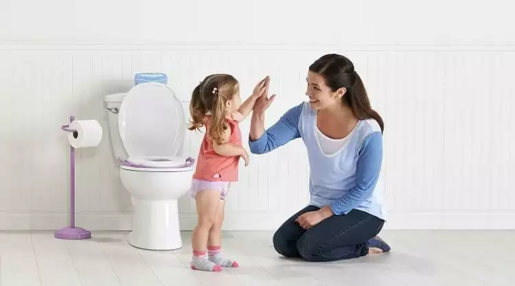 Membuat anak menjadi disiplin dengan Toilet Training, emang bisa?