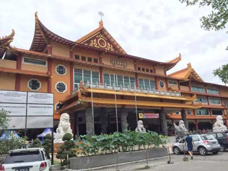 4 Destinasi wisata religi di Medan ini bernilai sejarah & mendunia