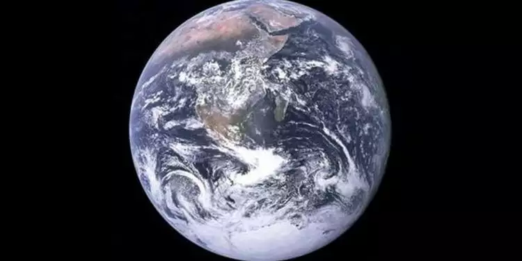 5 Fakta bumi yang jarang diketahui, semakin mengecil