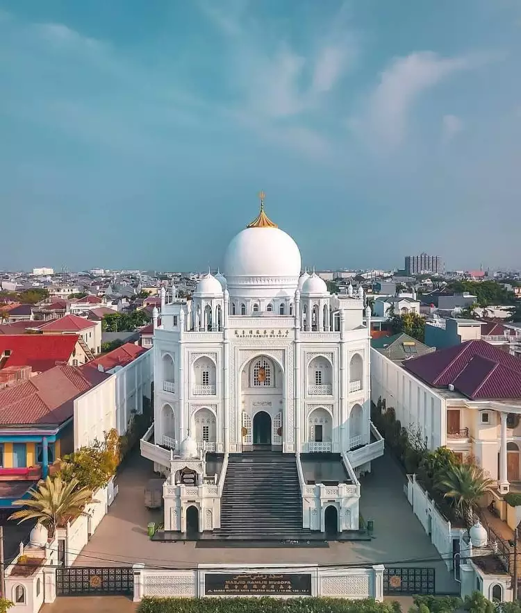5 Masjid cantik ini terletak di Jakarta, arsitekturnya unik