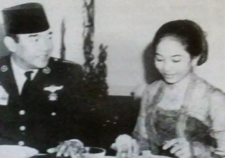 Tak banyak yang tahu, ternyata Soekarno wafat di pangkuan wanita ini