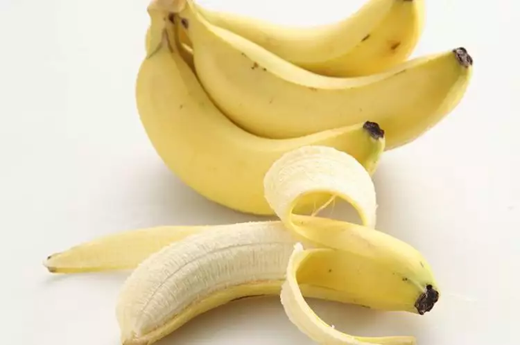 Tak hanya dikonsumsi, pisang juga bisa dibuat masker agar awet muda