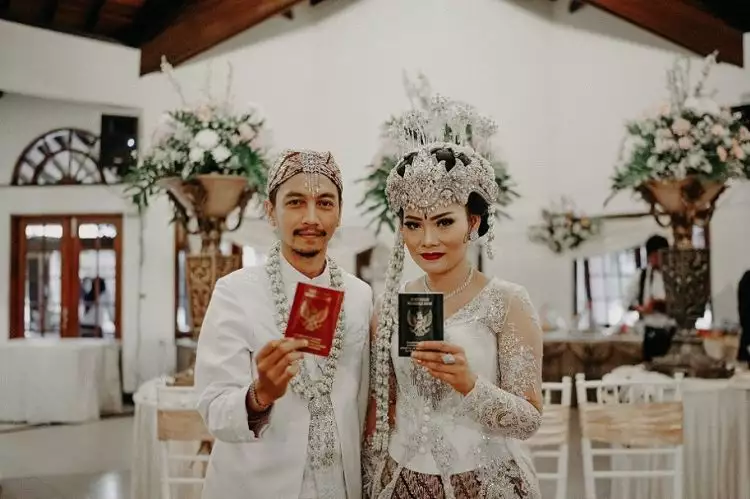 10 Momen bahagia pernikahan Fiersa Besari dan Aqia Nurfadla