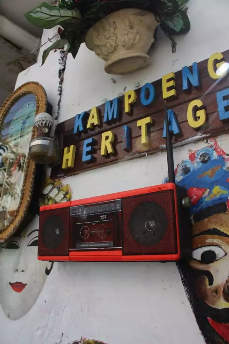 Serunya foto ala vintage di Kampoeng Heritage Kajoet, Malang