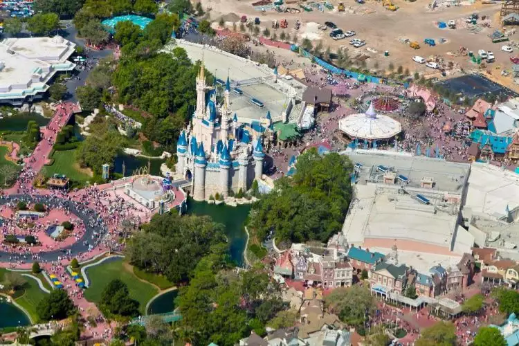 5 Alasan mengapa Disney World jadi tempat penuh 'keajaiban'