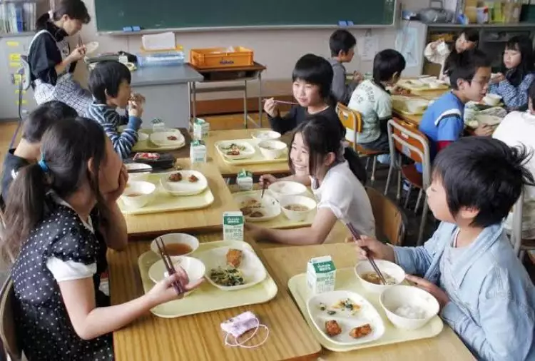 Penyebab rendahnya obesitas anak di kalangan usia sekolah Jepang