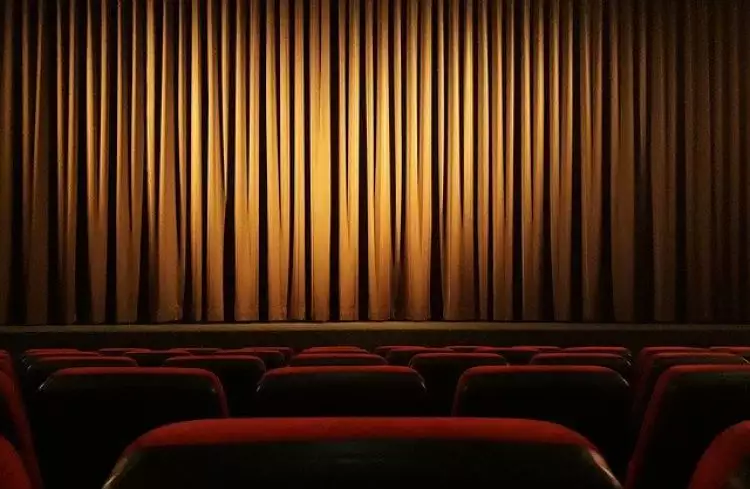 4 Tips hemat dan nyaman kala ajak anak nonton di bioskop