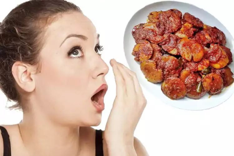 5 Cara menghilangkan bau mulut setelah makan jengkol