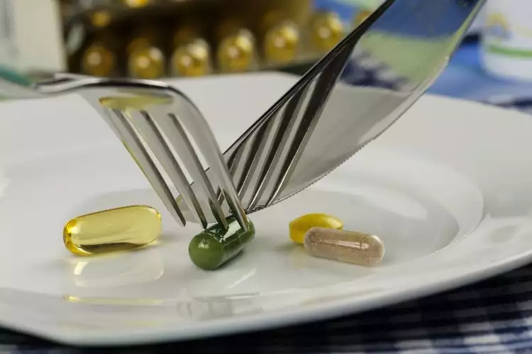 Inilah 7 bahaya diet instan menggunakan pil diet