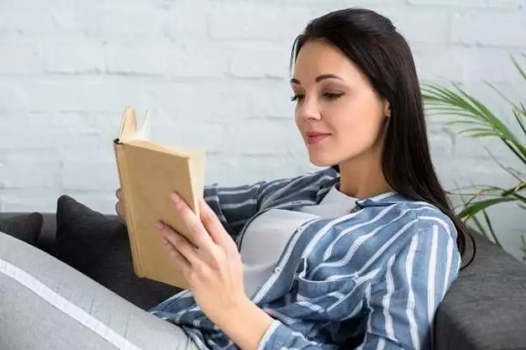 10 Alasan penting mengapa kamu harus membaca buku