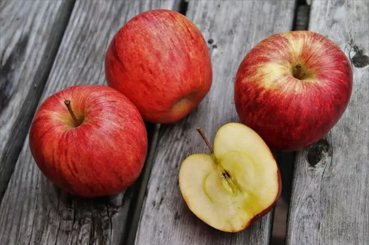 4 Manfaat penting mengonsumsi buah apel bagi ibu hamil
