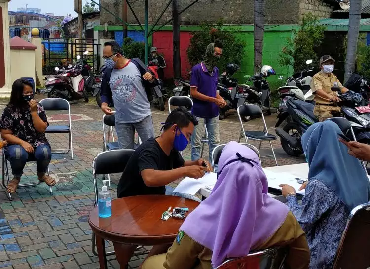 Puluhan pelanggar PSBB jalani rapid tes di Kecamatan Pinang