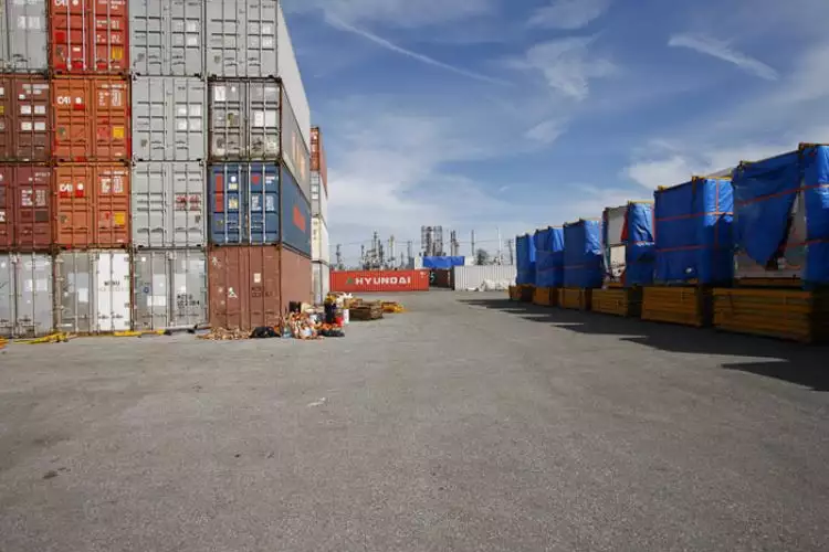 Serba-serbi kontainer 40 ft untuk pengiriman internasional