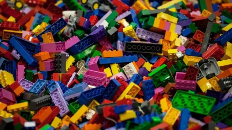 Perjalanan Lego dan memori yang tersimpan di dalamnya