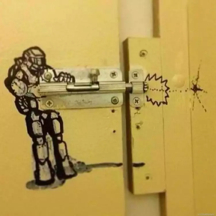 7 Aksi vandalisme di toilet ini hasilnya bikin melongo