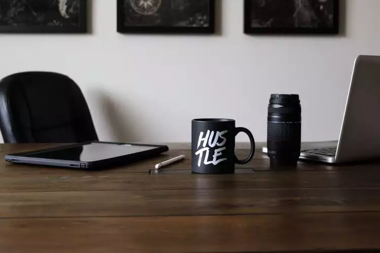 Hustle culture: Sisi gelap gila kerja