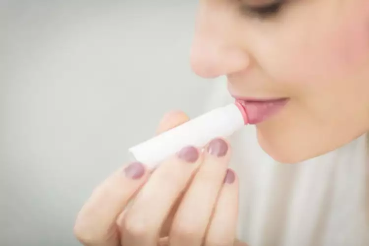 4 Tips membuat bibir sehat merona alami yang anti ribet