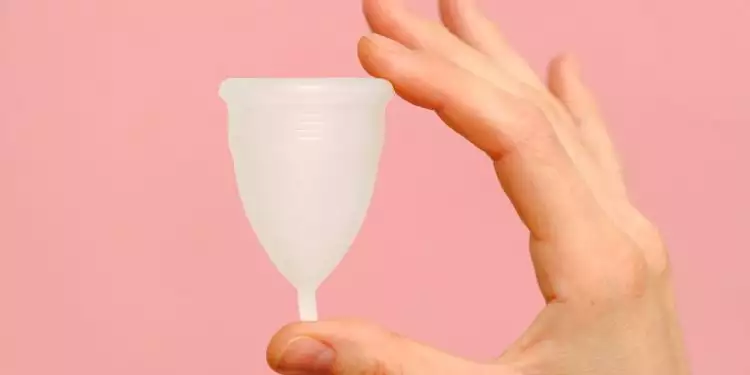 Mengenal lebih jauh menstrual cup, ini fakta yang patut kamu ketahui