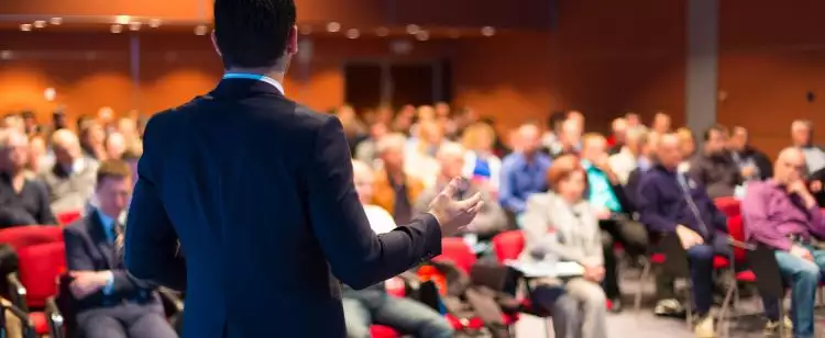 Inilah 4 tips public speaking yang wajib kamu perhatikan