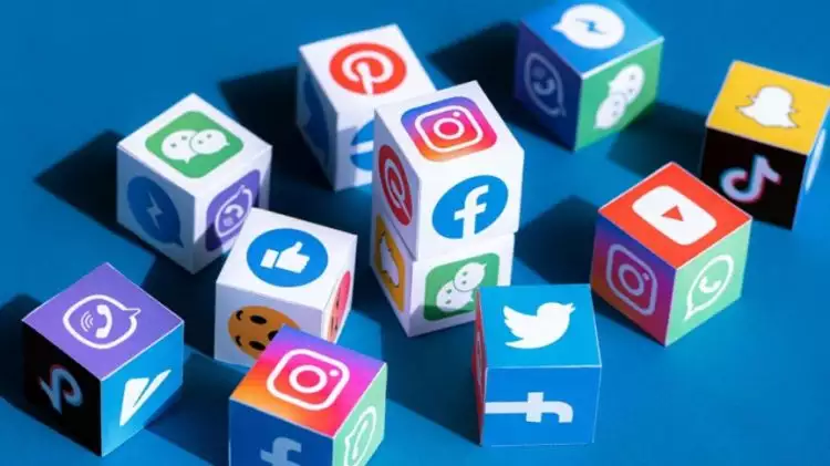 Media sosial sebagai katalis dalam memromosikan Indonesia 
