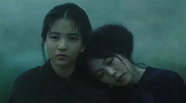 5 Fakta The Handmaiden, film kontroversial yang dibintangi Kim Tae Ri