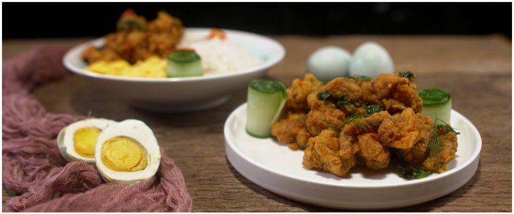 Ayam Goreng Saus Telur Asin