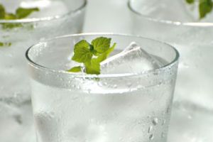 4 Minuman segar yang pas untuk liburan ke pantai