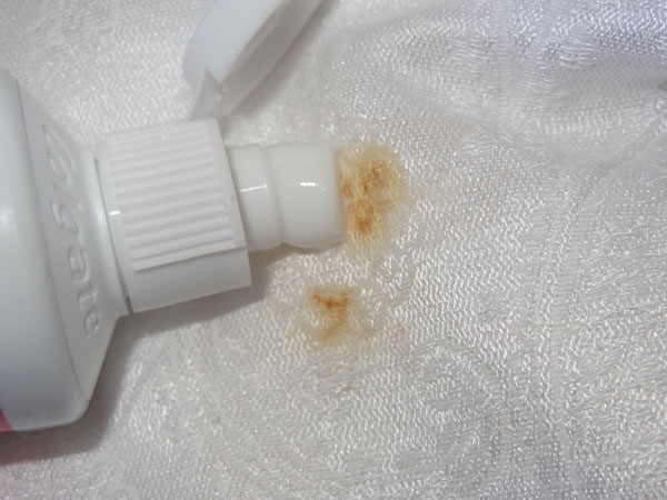 13 Kegunaan pasta gigi yang belum kamu tahu