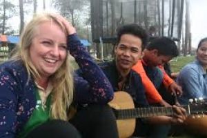 5 Pertanyaan yang basi banget kalau mau PDKT sama bule