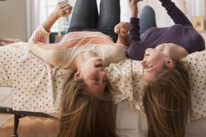 Cara menghadapi sikap teman yang menyebalkan saat bergaul