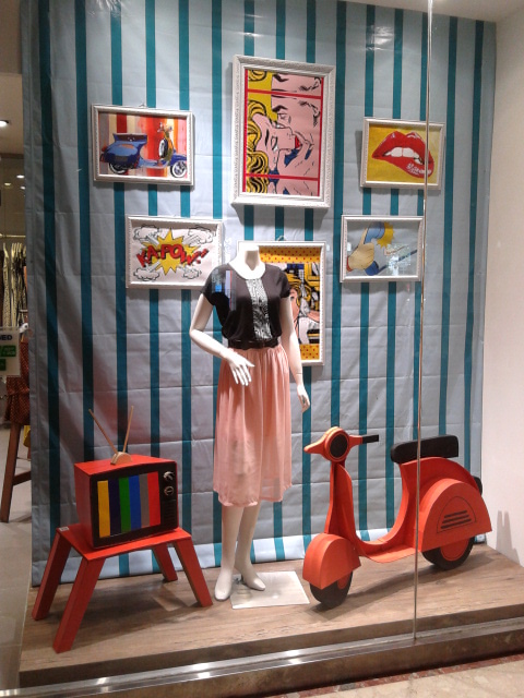 Di tangan 4 anak muda ini kardus jadi furnitur berkelas dunia