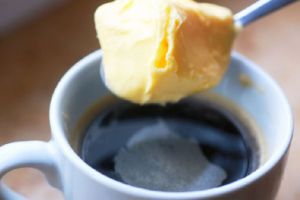 Mau sukses diet? Kamu harus coba minum kopi dicampur mentega!