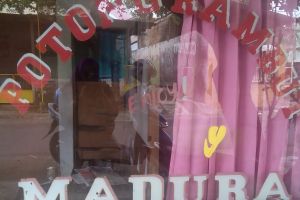 Selama kepala ditumbuhi rambut, orang Madura bisa hidup