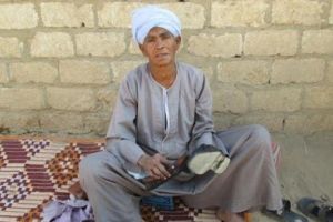 Wanita dandan seperti lelaki selama 43 tahun demi menghidupi keluarga