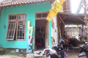 Kaos kaki baru atau bekas disulap Nia Nirawati jadi boneka imut