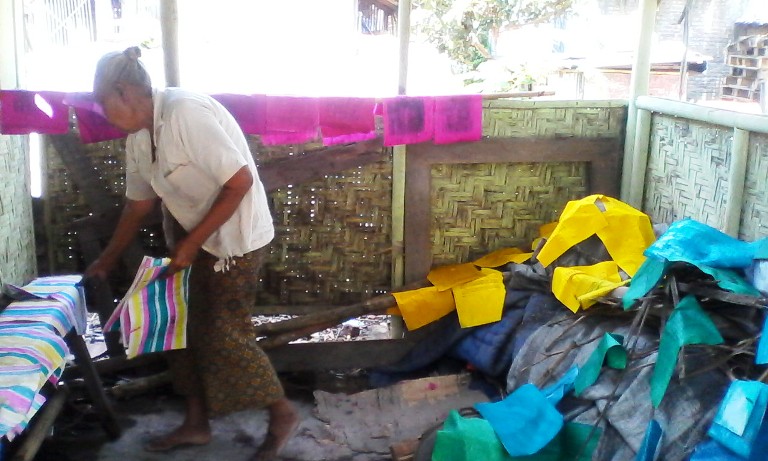 Kisah Mbah Djoyo yang bertahan dengan membuat mainan tradisional Kisah Mbah Djoyo yang bertahan dengan membuat mainan tradisional