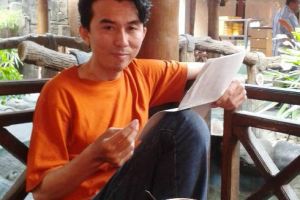 Pria ini biayai S2 dari menulis opini