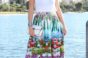 10 Item fashion yang wajib dimiliki wanita