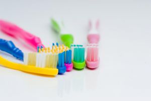 Ganti sikat gigimu per 3 Bulan, agar terbebas dari virus jahat